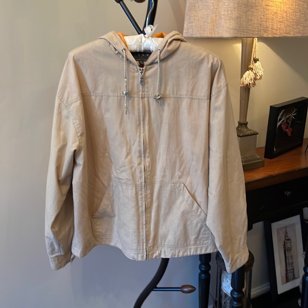 Giacca women’s lightweight jacket. Size Medium.